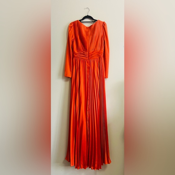 Leena for Mac Duggal satin gown. Size 6
Style # 26542 in Sunset color - Picture 3 of 7